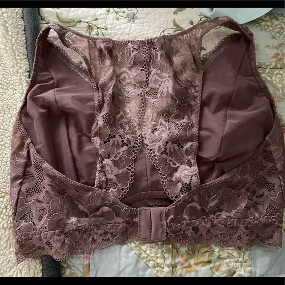 Soma NWOT Embraceable Lace Back Bralette MED - Picture 4 of 7